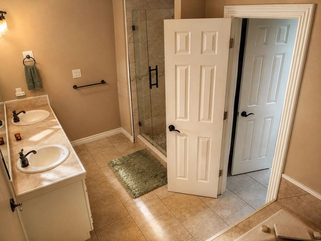 137 Wamel WAY, Cedar Creek, TX 78612