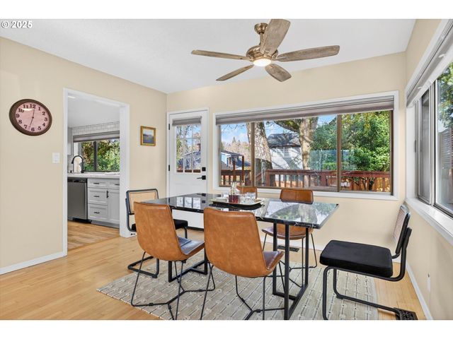 1323 Sw CARSON St, Portland, OR 97219