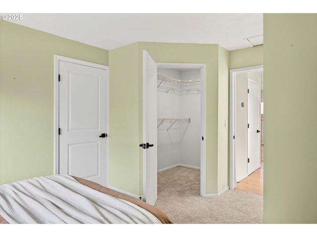 1323 Sw CARSON St, Portland, OR 97219