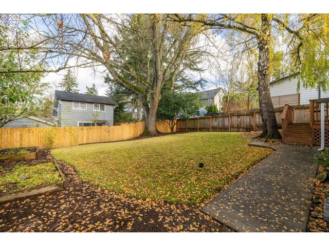 1323 Sw CARSON St, Portland, OR 97219
