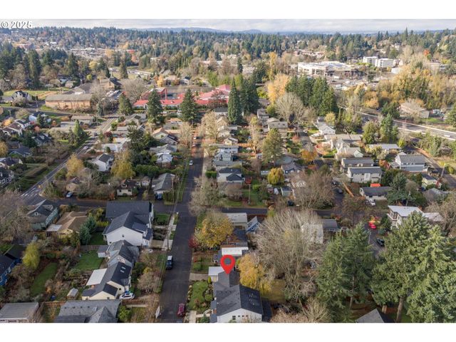 1323 Sw CARSON St, Portland, OR 97219