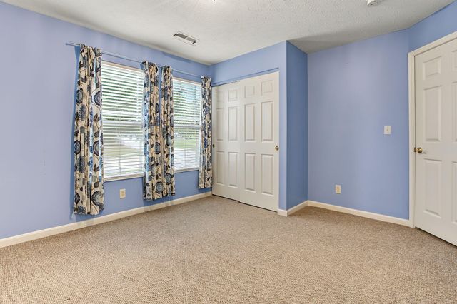 1209 Summerlake Drive, Alexandria, KY 41001