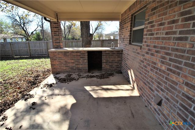 1017 S 9th Street, Copperas Cove, TX 76522