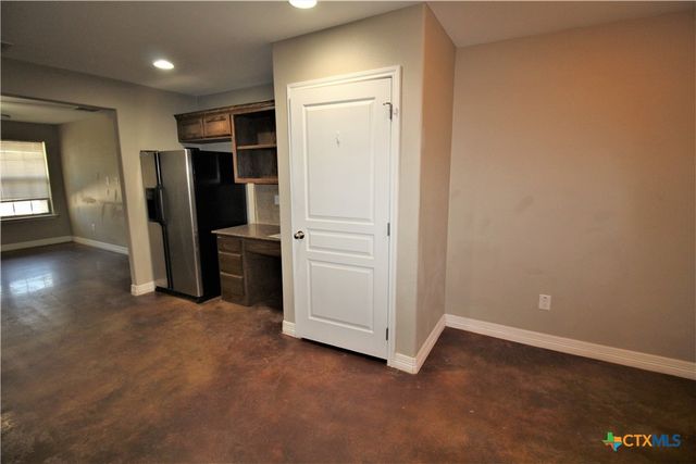 1017 S 9th Street, Copperas Cove, TX 76522