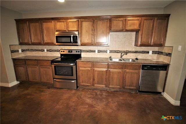 1017 S 9th Street, Copperas Cove, TX 76522