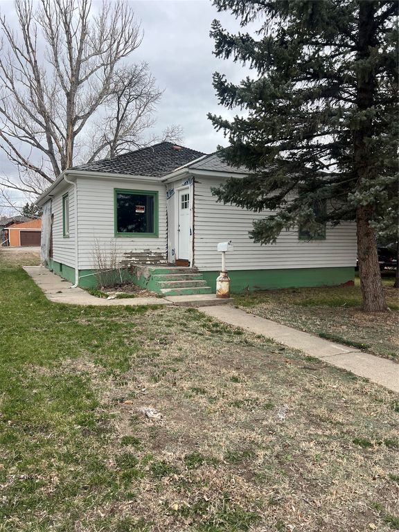 18 N Main Street, Conrad, MT 59425