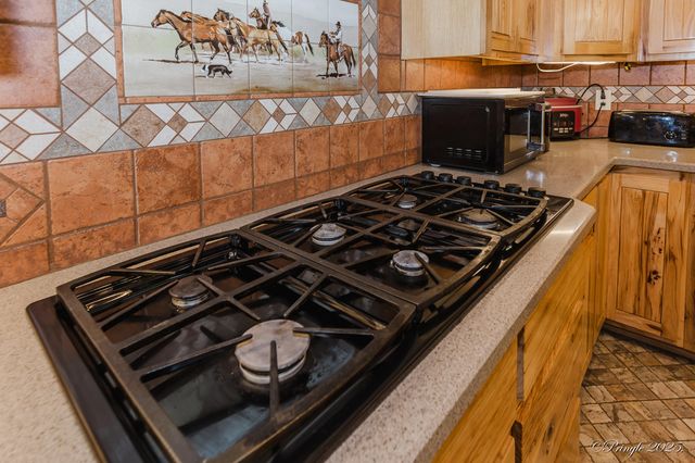 Hc 64 Box 6015, West Plains, MO 65775