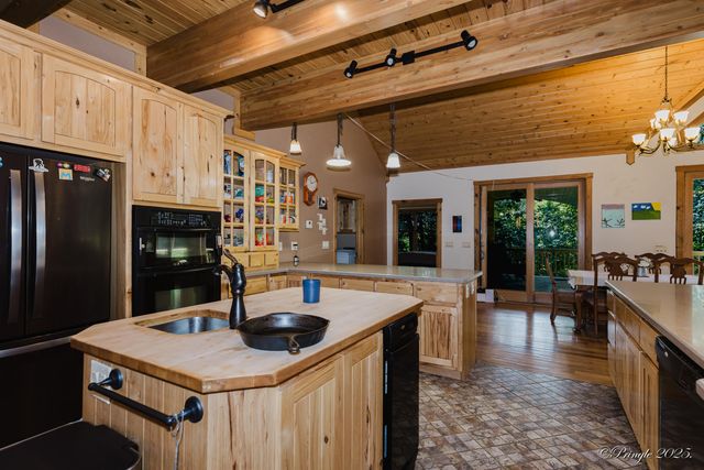 Hc 64 Box 6015, West Plains, MO 65775