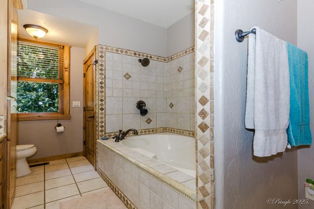 Hc 64 Box 6015, West Plains, MO 65775