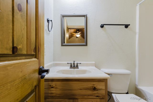 Hc 64 Box 6015, West Plains, MO 65775