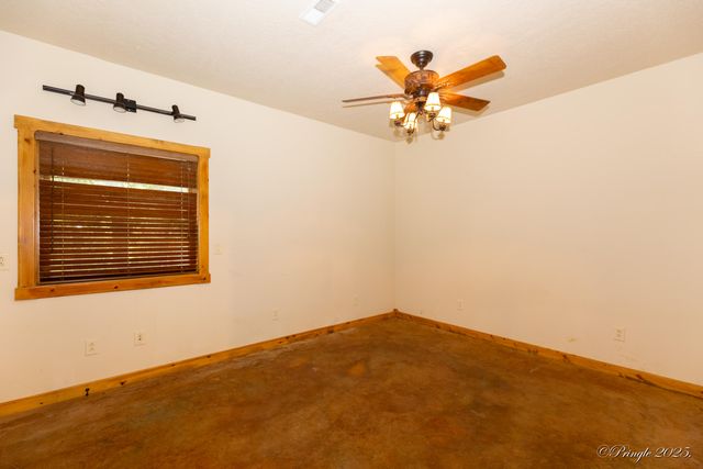 Hc 64 Box 6015, West Plains, MO 65775