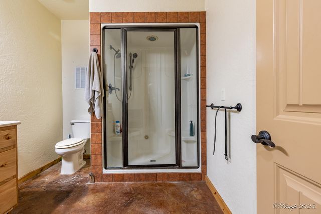 Hc 64 Box 6015, West Plains, MO 65775