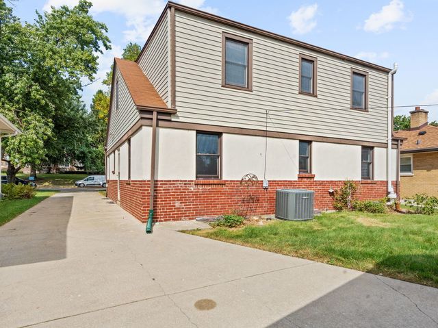 361 Bryant Avenue, Glen Ellyn, IL 60137