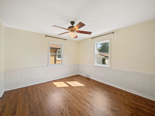 361 Bryant Avenue, Glen Ellyn, IL 60137