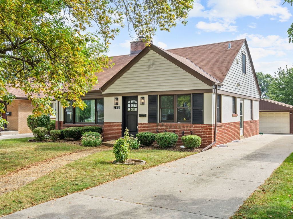 361 Bryant Avenue, Glen Ellyn, IL 60137