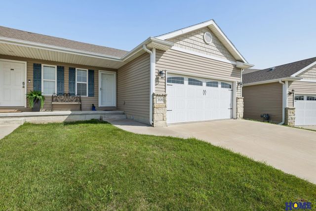 3120 King Ridge Court, Lincoln, NE 68504