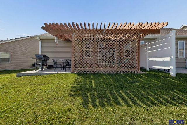 3120 King Ridge Court, Lincoln, NE 68504