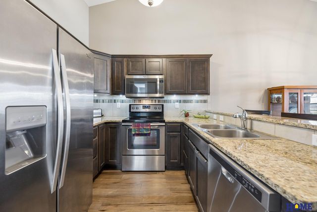 3120 King Ridge Court, Lincoln, NE 68504