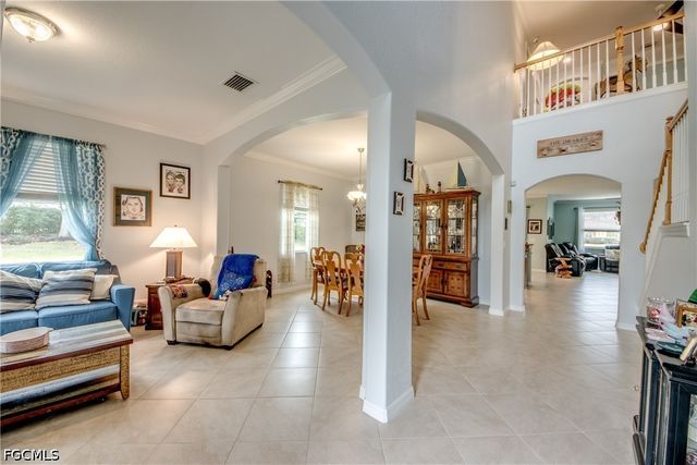 3613 Valle Santa CIR, Cape Coral, FL 33909