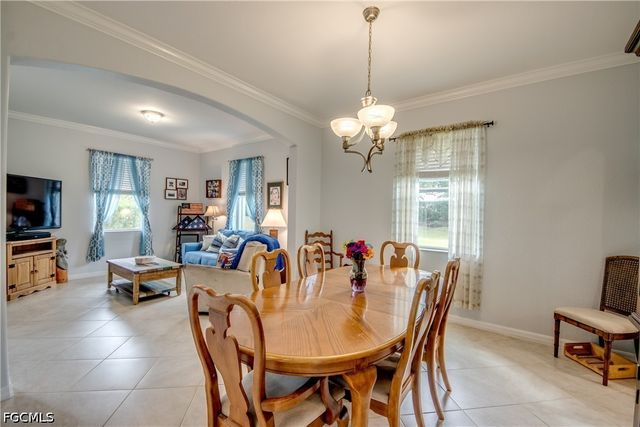 3613 Valle Santa CIR, Cape Coral, FL 33909