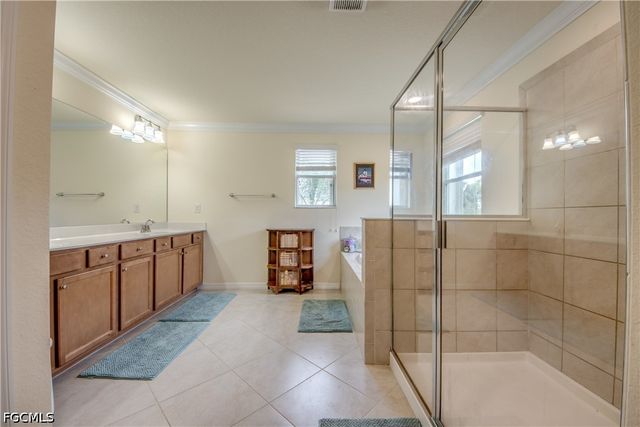 3613 Valle Santa CIR, Cape Coral, FL 33909