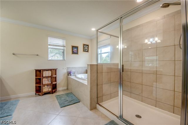 3613 Valle Santa CIR, Cape Coral, FL 33909