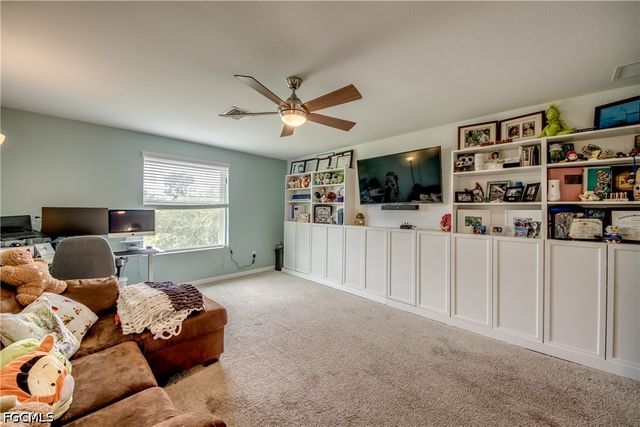 3613 Valle Santa CIR, Cape Coral, FL 33909