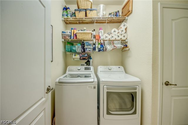 3613 Valle Santa CIR, Cape Coral, FL 33909