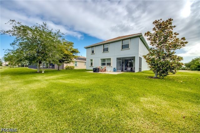 3613 Valle Santa CIR, Cape Coral, FL 33909