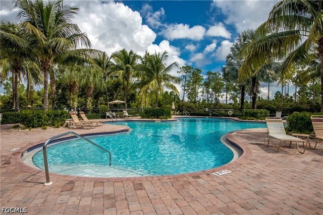 3613 Valle Santa CIR, Cape Coral, FL 33909