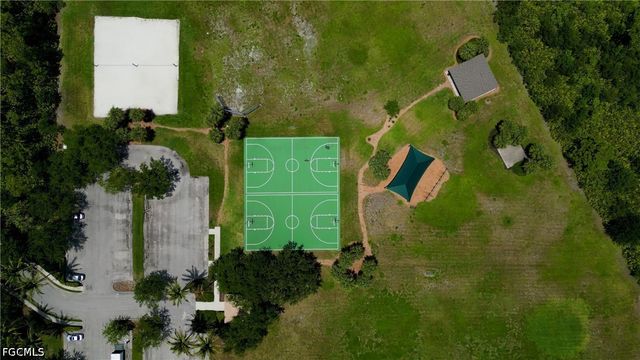 3613 Valle Santa CIR, Cape Coral, FL 33909