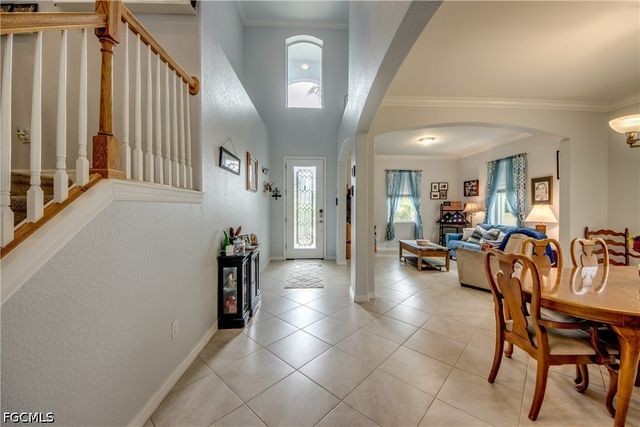 3613 Valle Santa CIR, Cape Coral, FL 33909