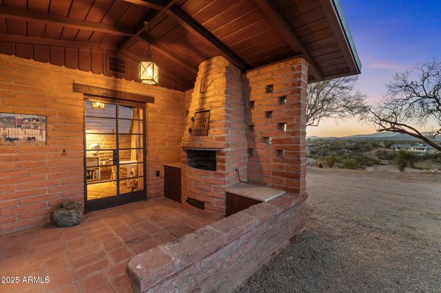 890 W PALO VERDE Drive, Wickenburg, AZ 85390