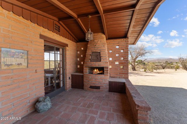 890 W PALO VERDE Drive, Wickenburg, AZ 85390