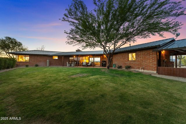 890 W PALO VERDE Drive, Wickenburg, AZ 85390