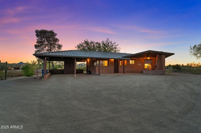 890 W PALO VERDE Drive, Wickenburg, AZ 85390