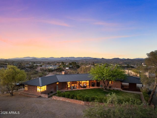 890 W PALO VERDE Drive, Wickenburg, AZ 85390