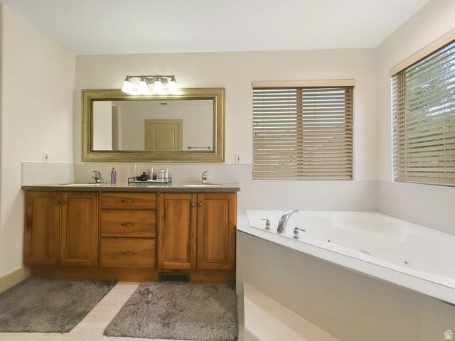 573 CANYON VIEW CIR, North Salt Lake, UT 84054