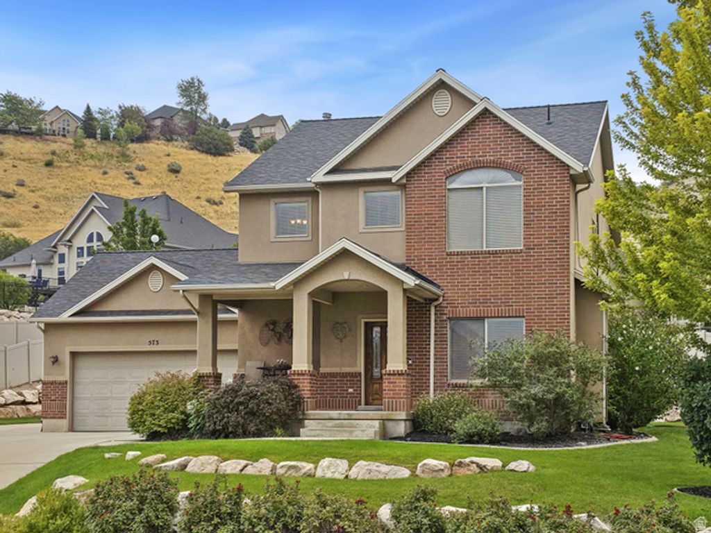 573 CANYON VIEW CIR, North Salt Lake, UT 84054 — exterior