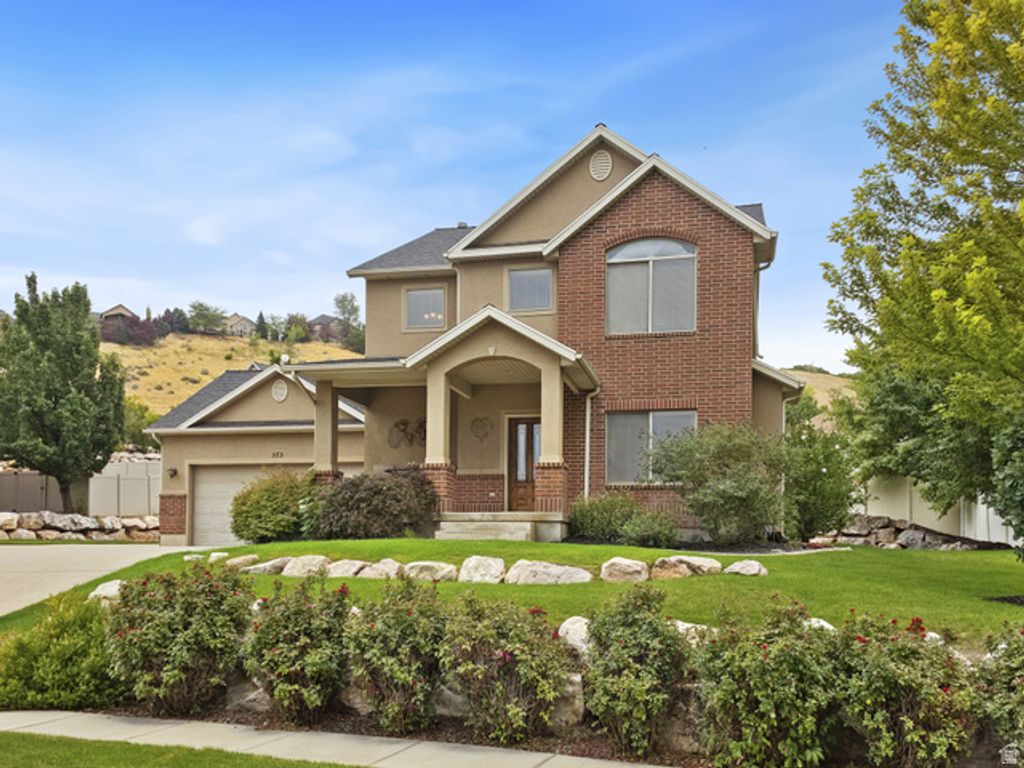 573 CANYON VIEW CIR, North Salt Lake, UT 84054 — photo 2