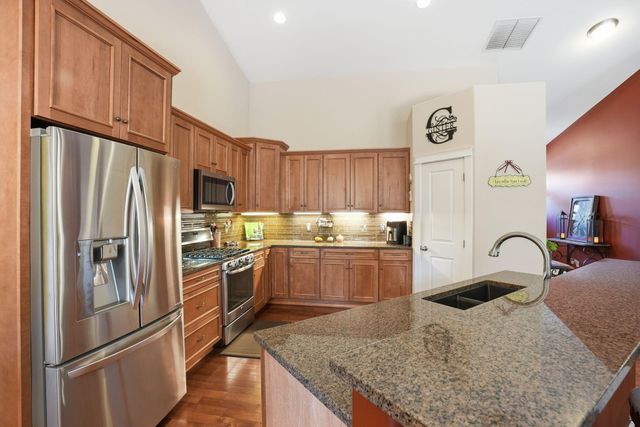 2440 Linnet Lane, Redmond, OR 97756