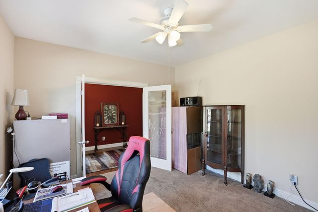 2440 Linnet Lane, Redmond, OR 97756