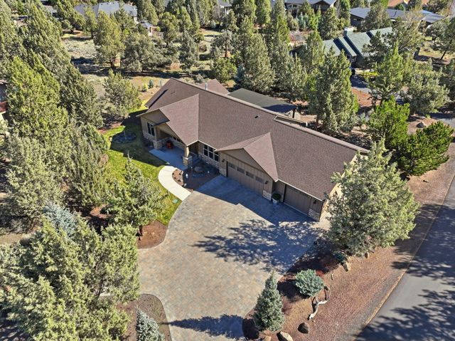 2440 Linnet Lane, Redmond, OR 97756