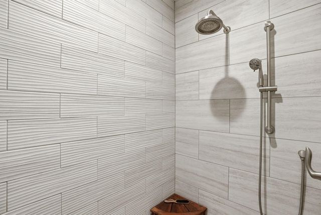 2440 Linnet Lane, Redmond, OR 97756