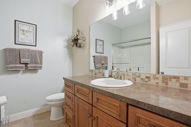 2440 Linnet Lane, Redmond, OR 97756