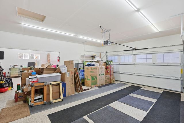 2440 Linnet Lane, Redmond, OR 97756