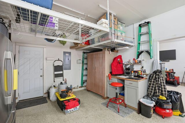 2440 Linnet Lane, Redmond, OR 97756