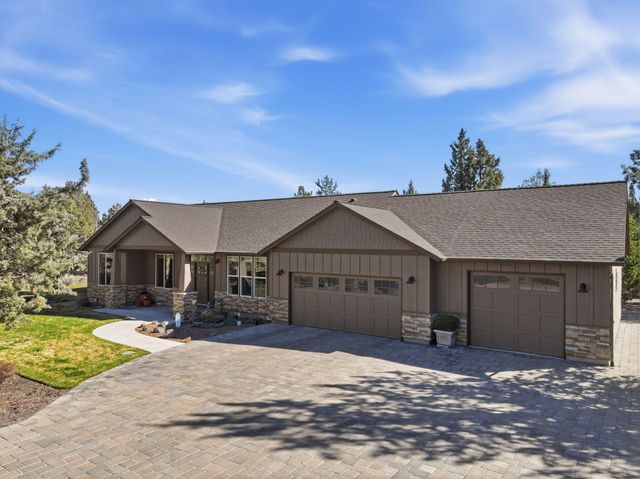 2440 Linnet Lane, Redmond, OR 97756