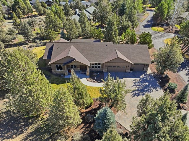2440 Linnet Lane, Redmond, OR 97756