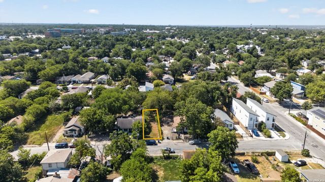 1818 E Crockett St, San Antonio, TX 78202